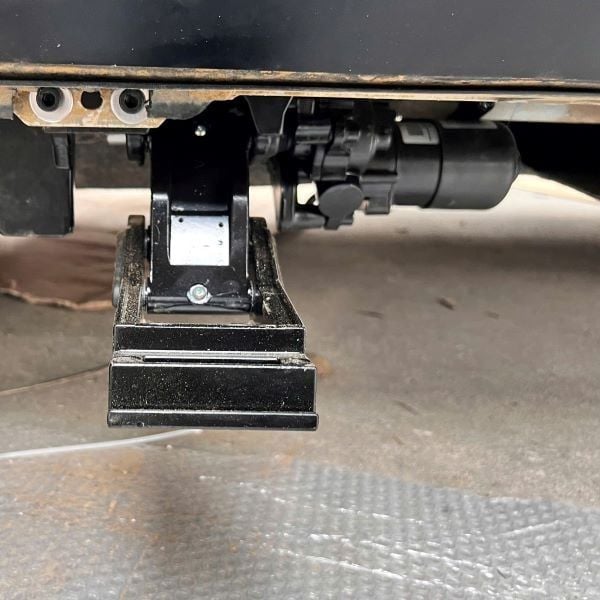 Bậc bước điện lên xuống xe Ford Explorer