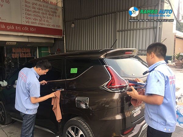 Ốp tay cửa xi mạ xe Mitsubishi Xpander 2018