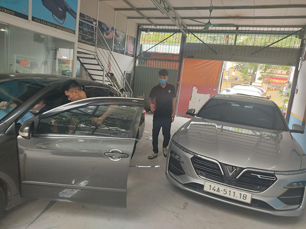 Độ cốp điện tự động xe Vinfast Lux A