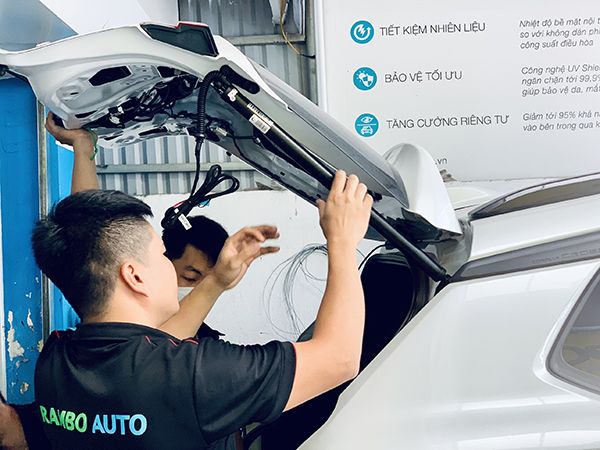 Độ Cốp Điện Ô Tô Chính Hãng Tại Rambo Auto