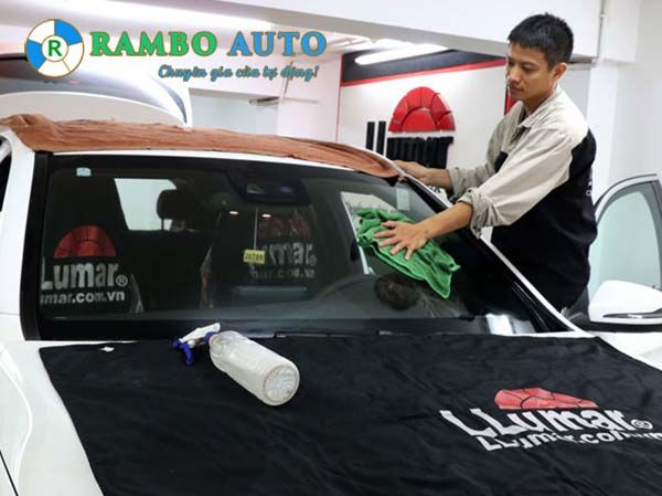 Dán phim cách nhiệt xe Toyota Prado - LLumar