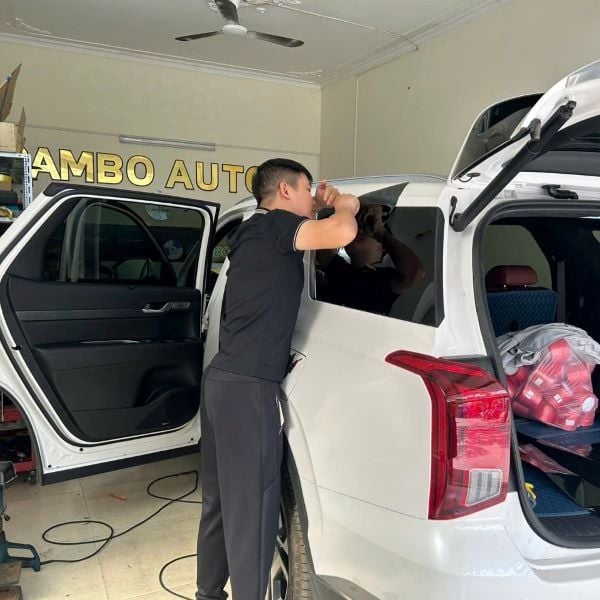 Dán phim cách nhiệt Llumar Hyundai Palisade