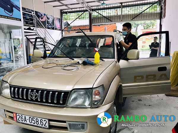 Dán phim cách nhiệt Llumar cho Toyota Lancruiser Prado Rambo Auto