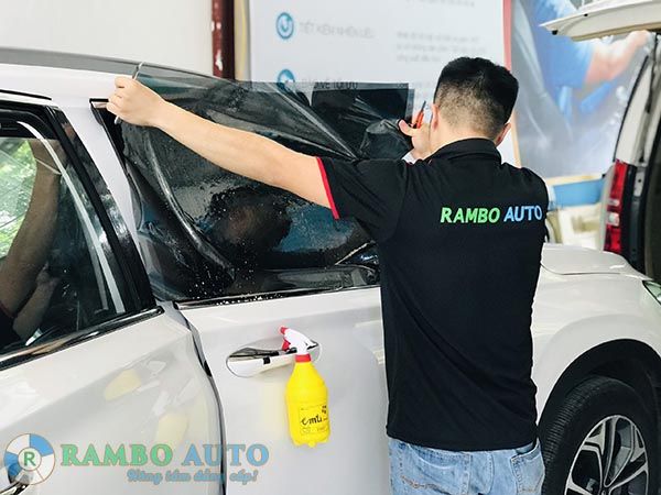 Dán phim cách nhiệt Llumar cho Santafe 2020 tại Rambo Lạc Long Quân