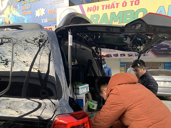 Độ Cốp Điện Luxury Xe Landcruiser V8