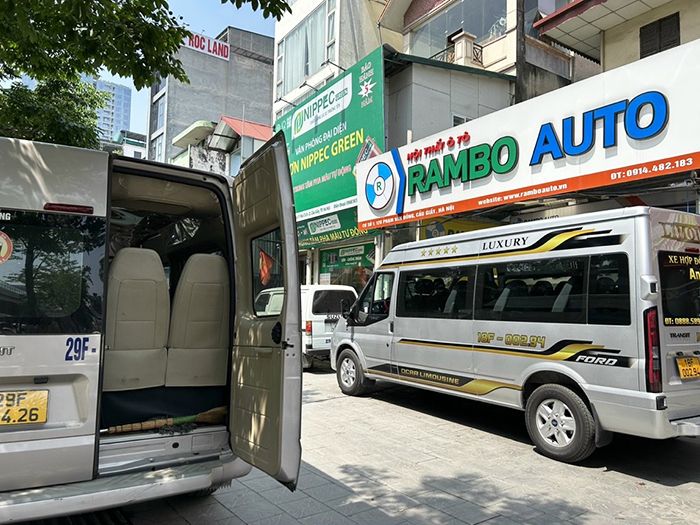 Cửa Lùa Tự Động SESAME Xe Ford Transit - Model Dọc