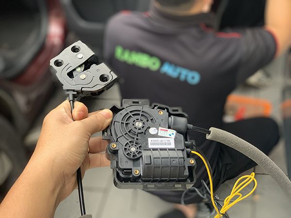 Độ Cửa Hít Xe Honda Crv