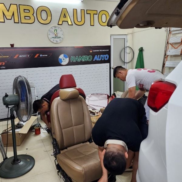 Tổng hợp mẫu ghế da xe kia sedona đẹp nhất 2024