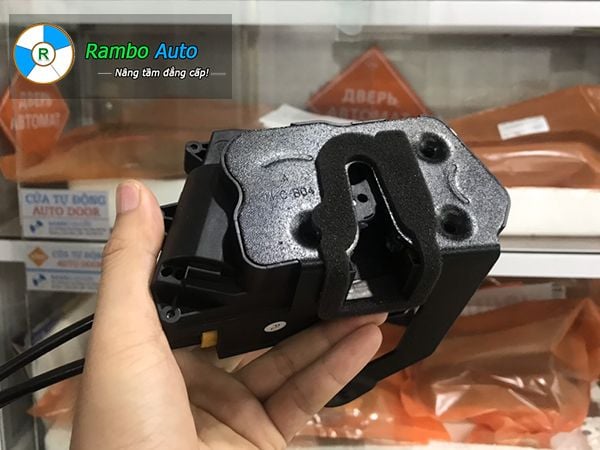 Độ Cửa Hít Ô Tô Chính Hãng - Rambo Auto