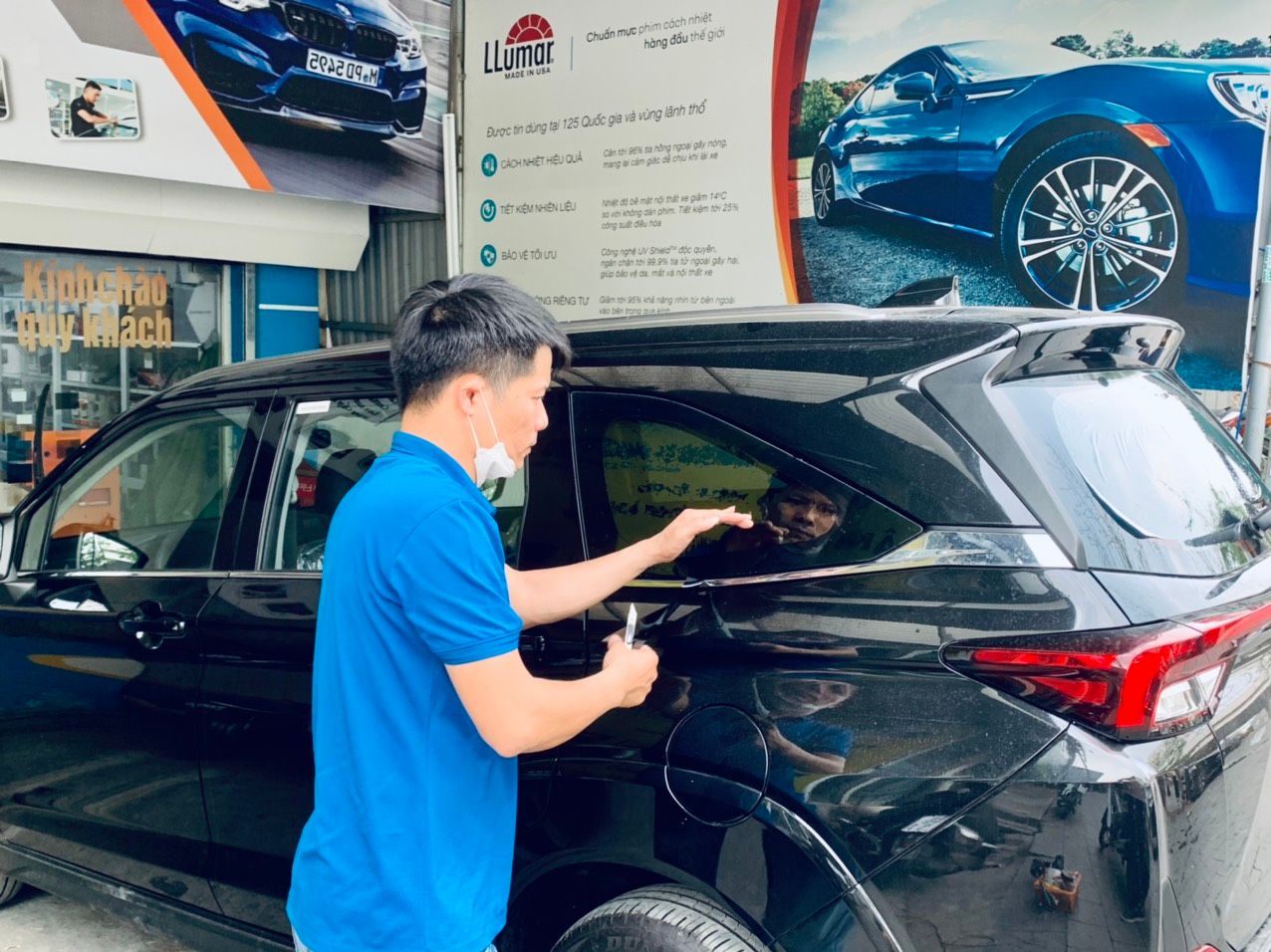 Dán Phim Cách Nhiệt LLumar Xe Toyota Veloz Tại Hà Nội