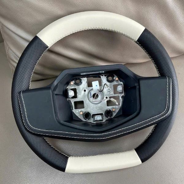 Khâu da vô lăng cho xe VF3 - Rambo Auto