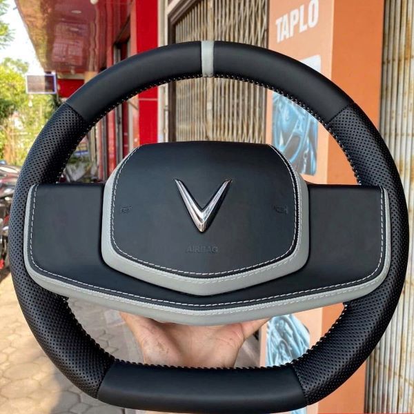 Khâu da vô lăng cho xe VF3 - Rambo Auto