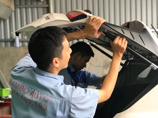 Độ cốp điện tự động xe Hyundai Kona