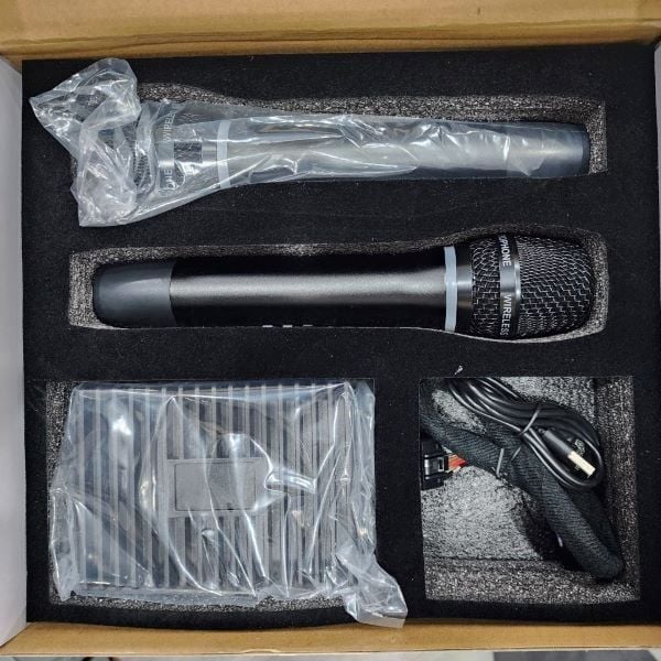 Lắp karaoke trên xe ô tô (4 chỗ- 9 chỗ -16 chỗ- 29 chỗ- xe khách)
