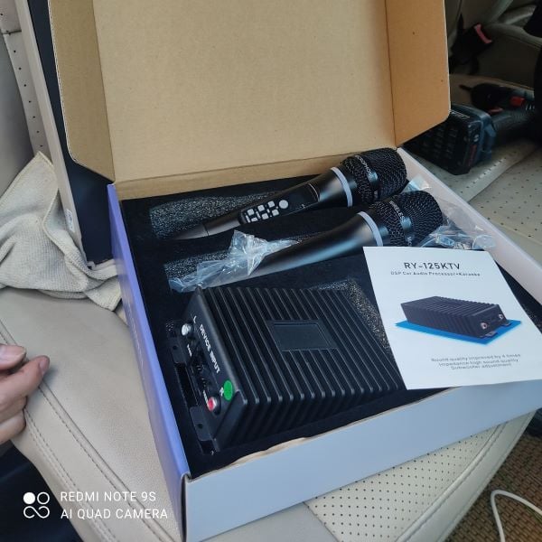 Lắp karaoke trên xe ô tô (4 chỗ- 9 chỗ -16 chỗ- 29 chỗ- xe khách)