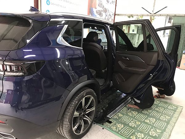 Bậc bệ lên xuống xe Vinfast Lux SA2.0