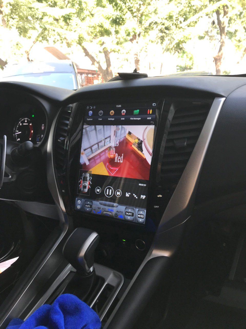 Màn hình Tesla Kiri xe Mitsubishi Pajero Sport 2016+ Android 7.1 - 12.1 inchs