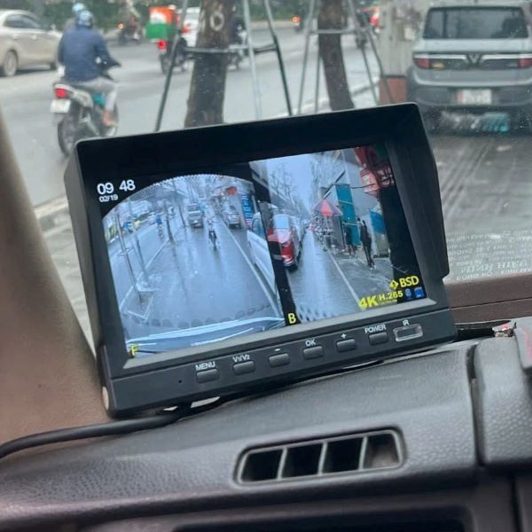 Camera hành trình chuyên dụng cho xe dịch vụ- xe tải