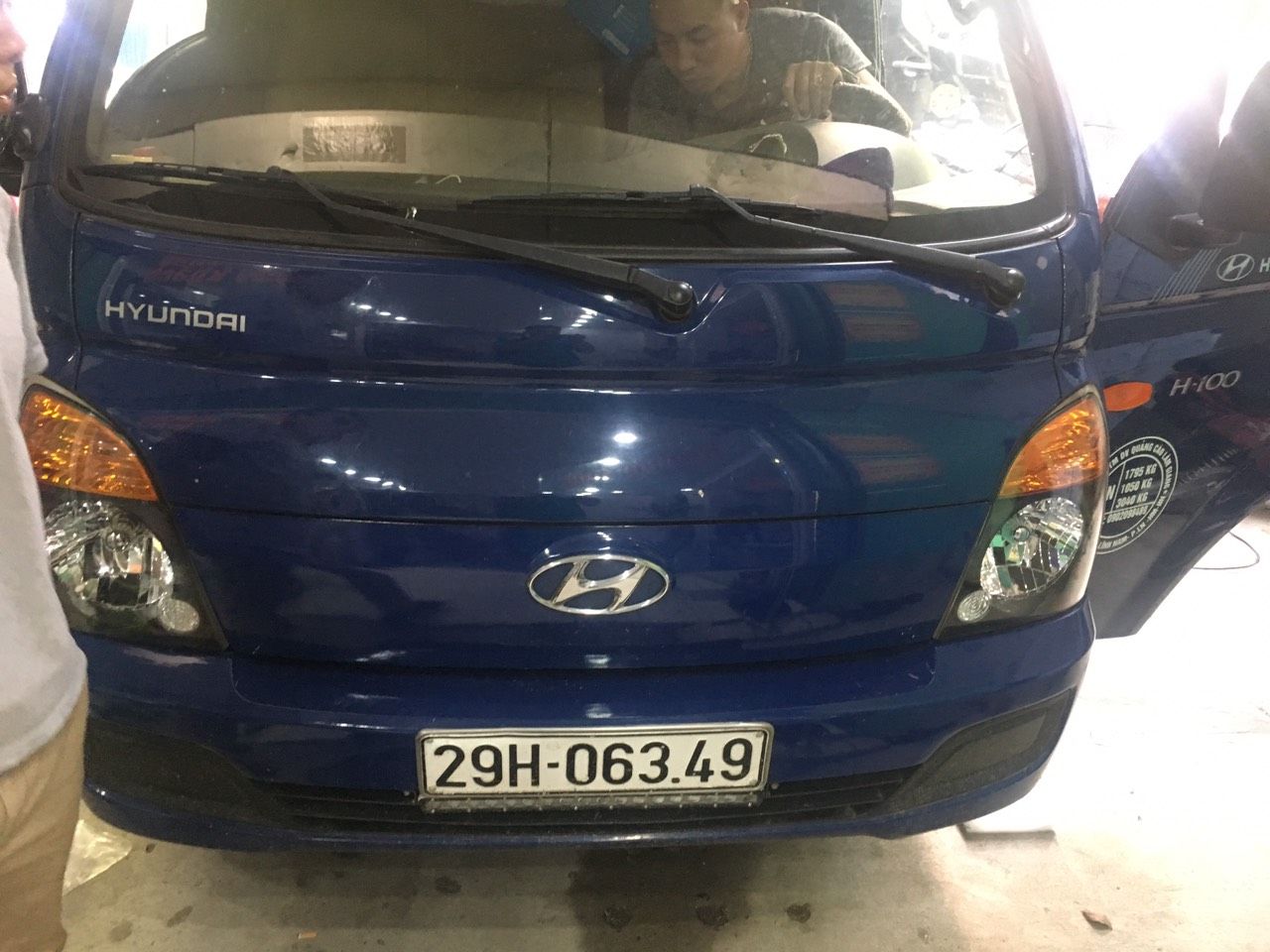 Màn hình DVD Androi Oled cho xe Tải Hyundai