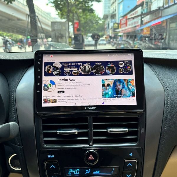 Màn hình DVD Luxury cho xe Toyota Vios