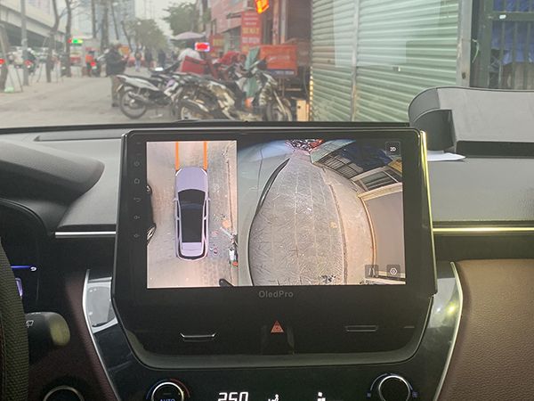 Màn hình Oledpro X6s liền camera 360 xe Toyota Cross