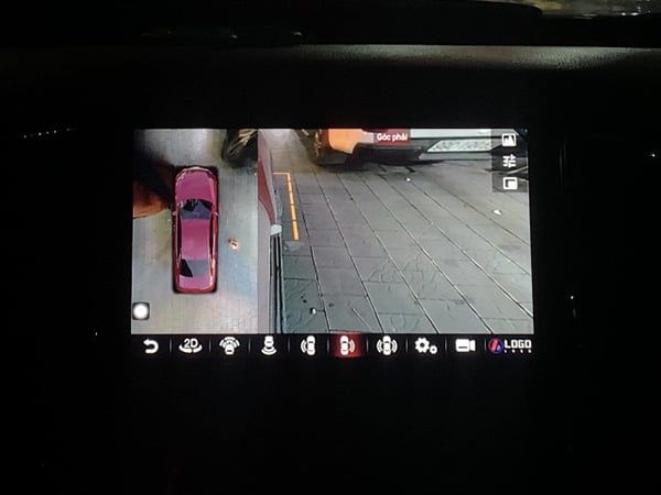 Màn Hình Android Luxury Liền Camera 360 Xe Triton
