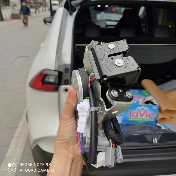 Cốp điện xe Toyota Yaris Cross và hướng dẫn lắp đặt