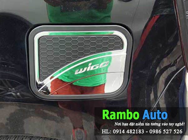 Ốp nắp xăng cho xe Toyota Wigo