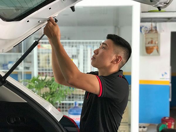 Độ Cốp Điện Ô Tô Chính Hãng Tại Rambo Auto