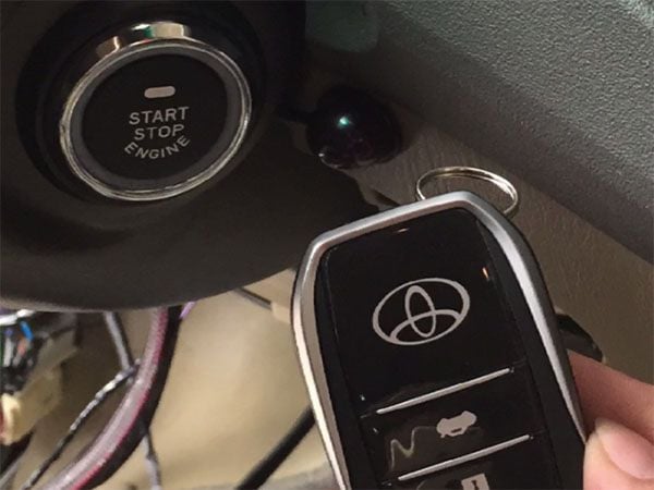 Độ Start/Stop cho Fortuner 2015 - Smartkey thông minh