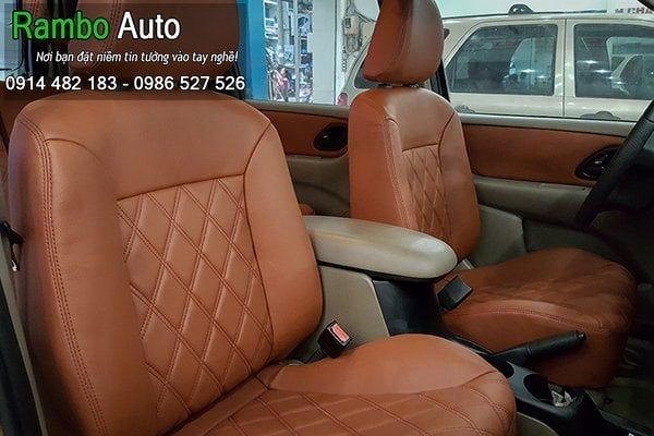 Bọc ghế da công nghiệp xe Ford Escape