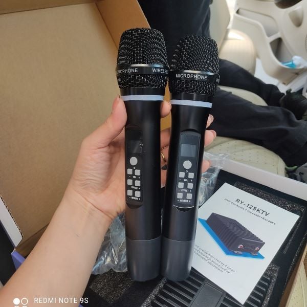 Lắp karaoke trên xe ô tô (4 chỗ- 9 chỗ -16 chỗ- 29 chỗ- xe khách)