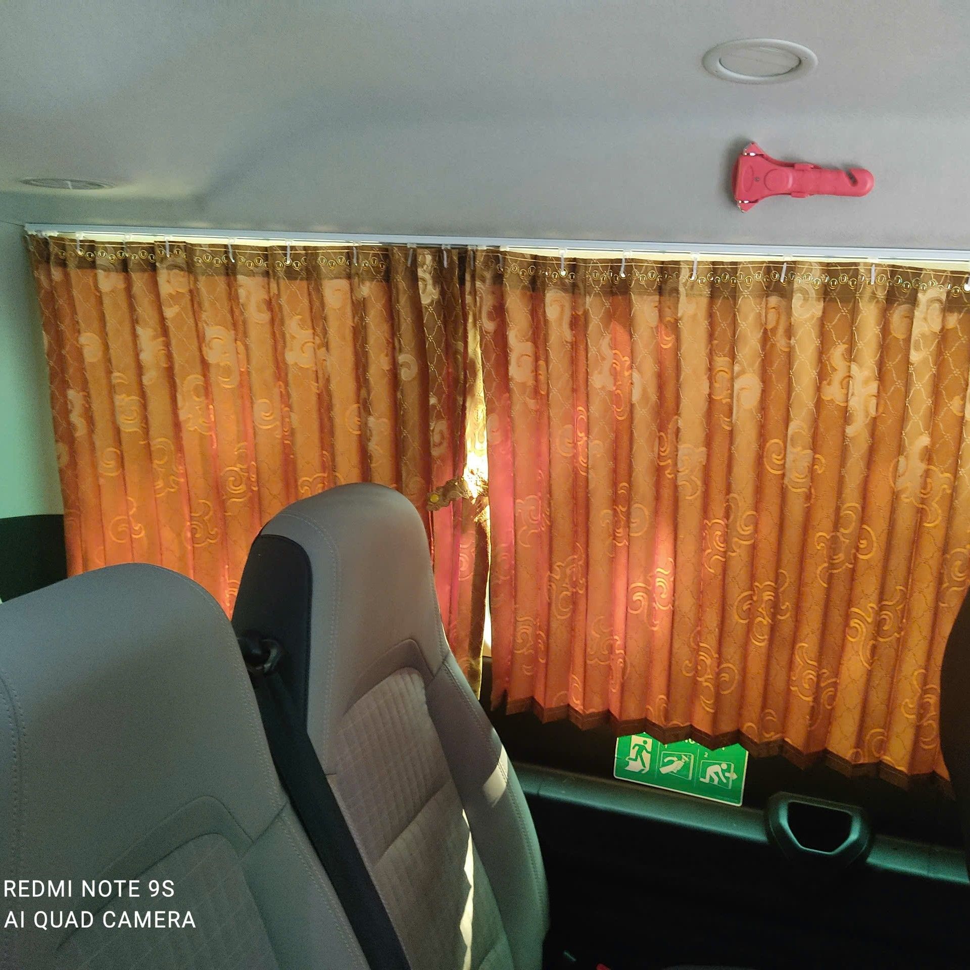 Rèm cửa cho xe Transit