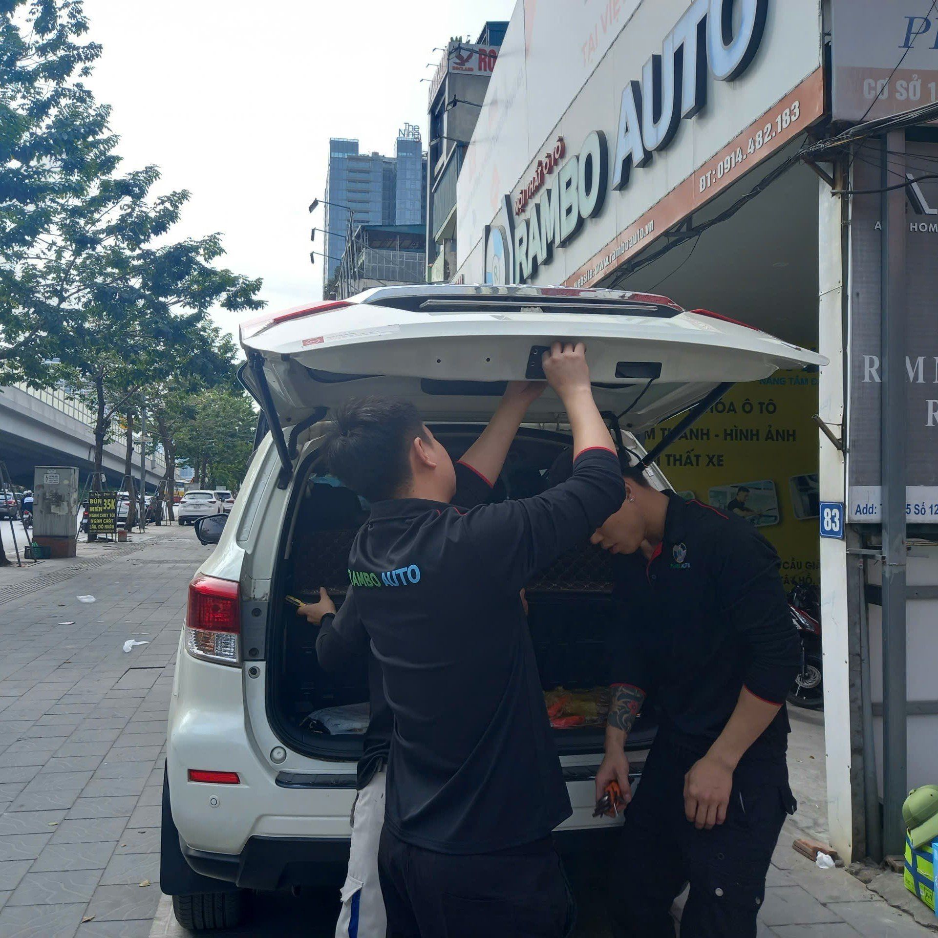 Đ​​​​​ộ cốp điện uy tín cho xe Nissan Terra