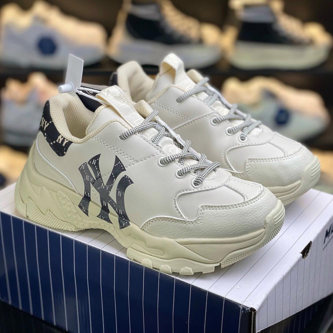 MLB Chunky Mono Heel New York Yankees Black (Like Auth) 