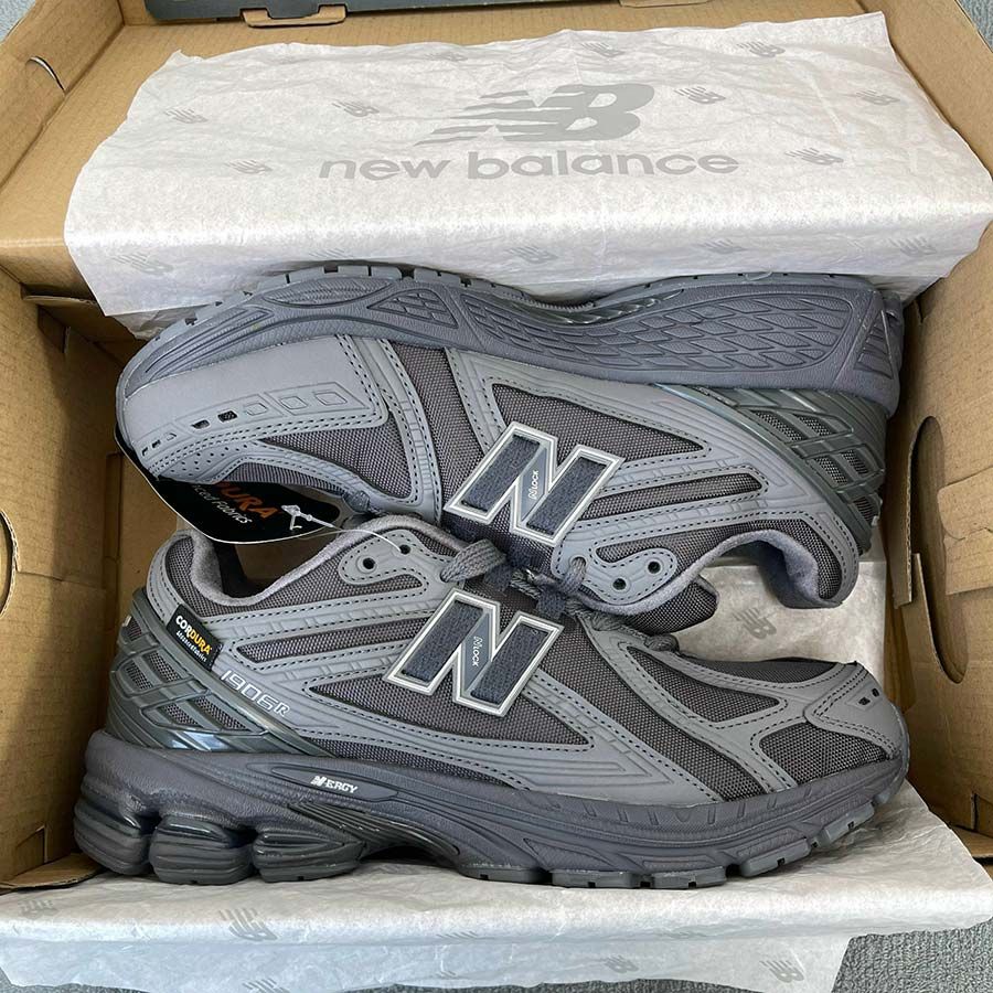  New Balance 1906R Cordura Magnet 