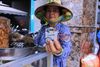 Mô Hình Sài Gòn Thu Nhỏ - Xe Gỏi Khô Bò - HR15