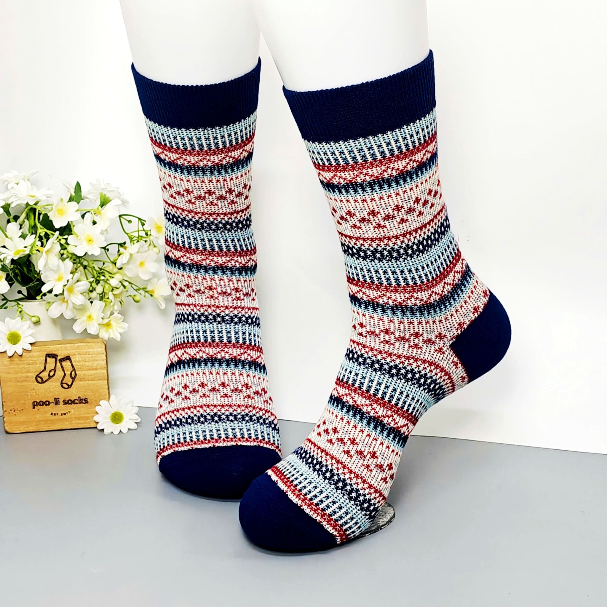 Vớ dài họa tiết thổ cẩm xanh dương đỏ