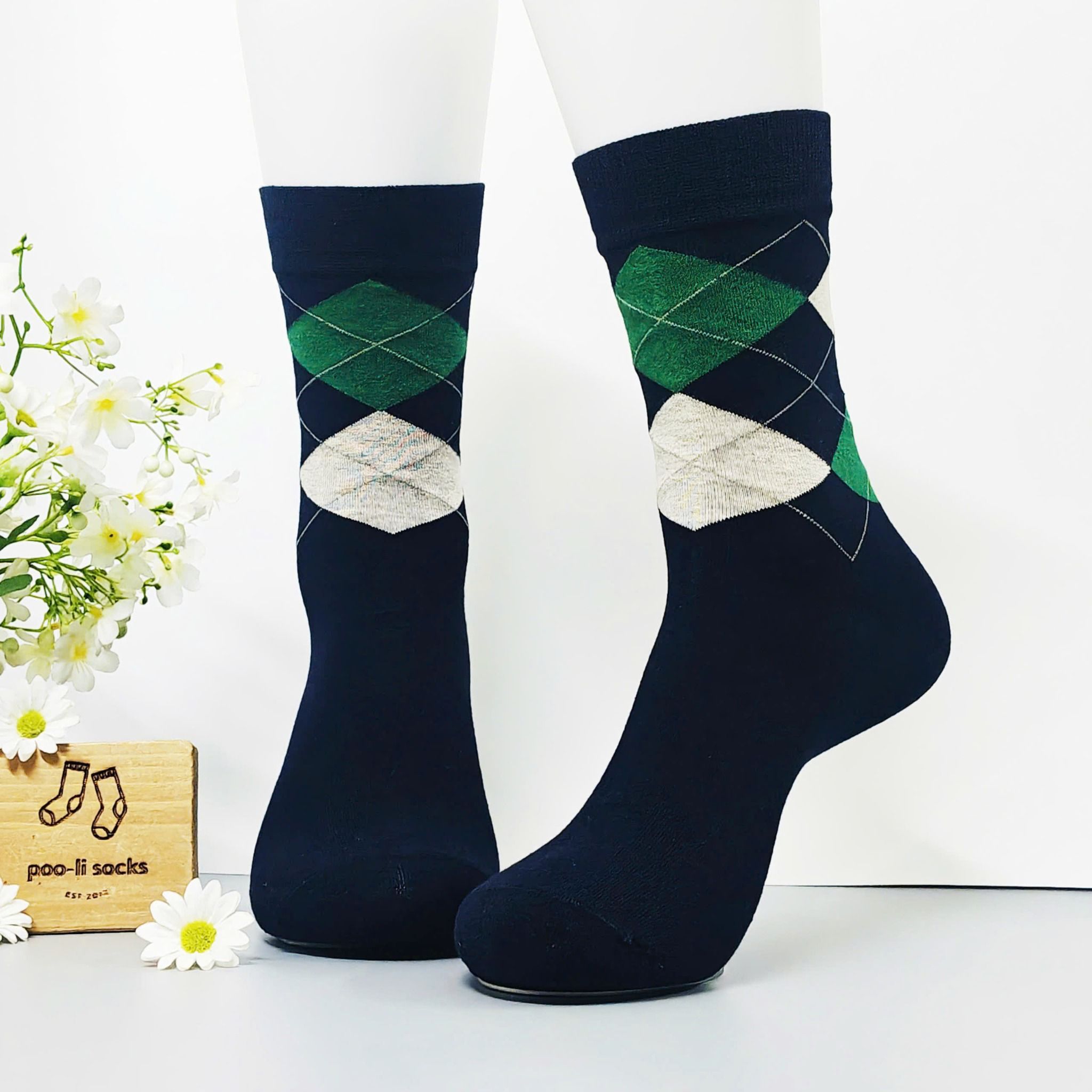 Vớ dài quả trám