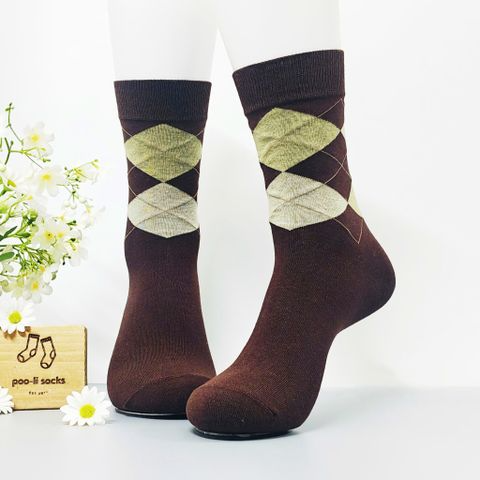 Vớ dài họa tiết quả trám nâu