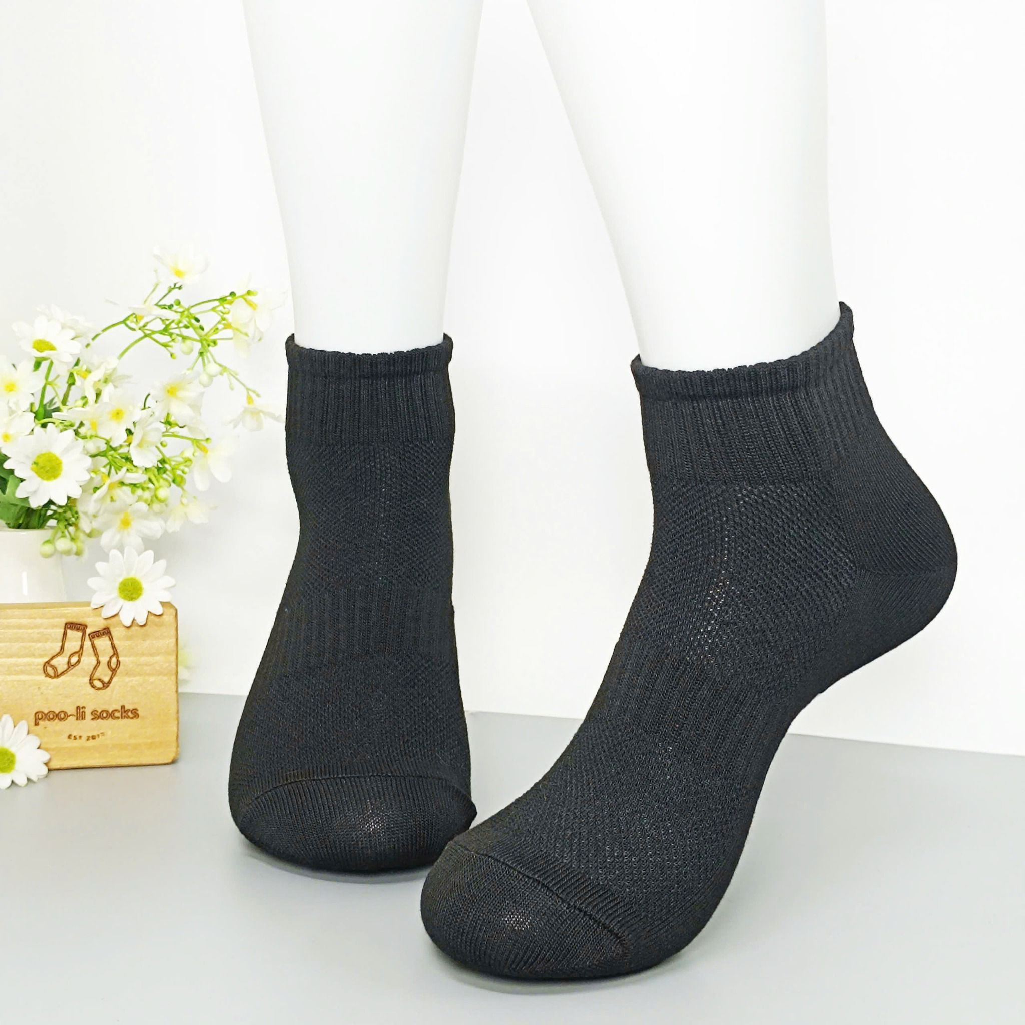 Vớ ngắn họa tiết hiệu Poo-li Socks