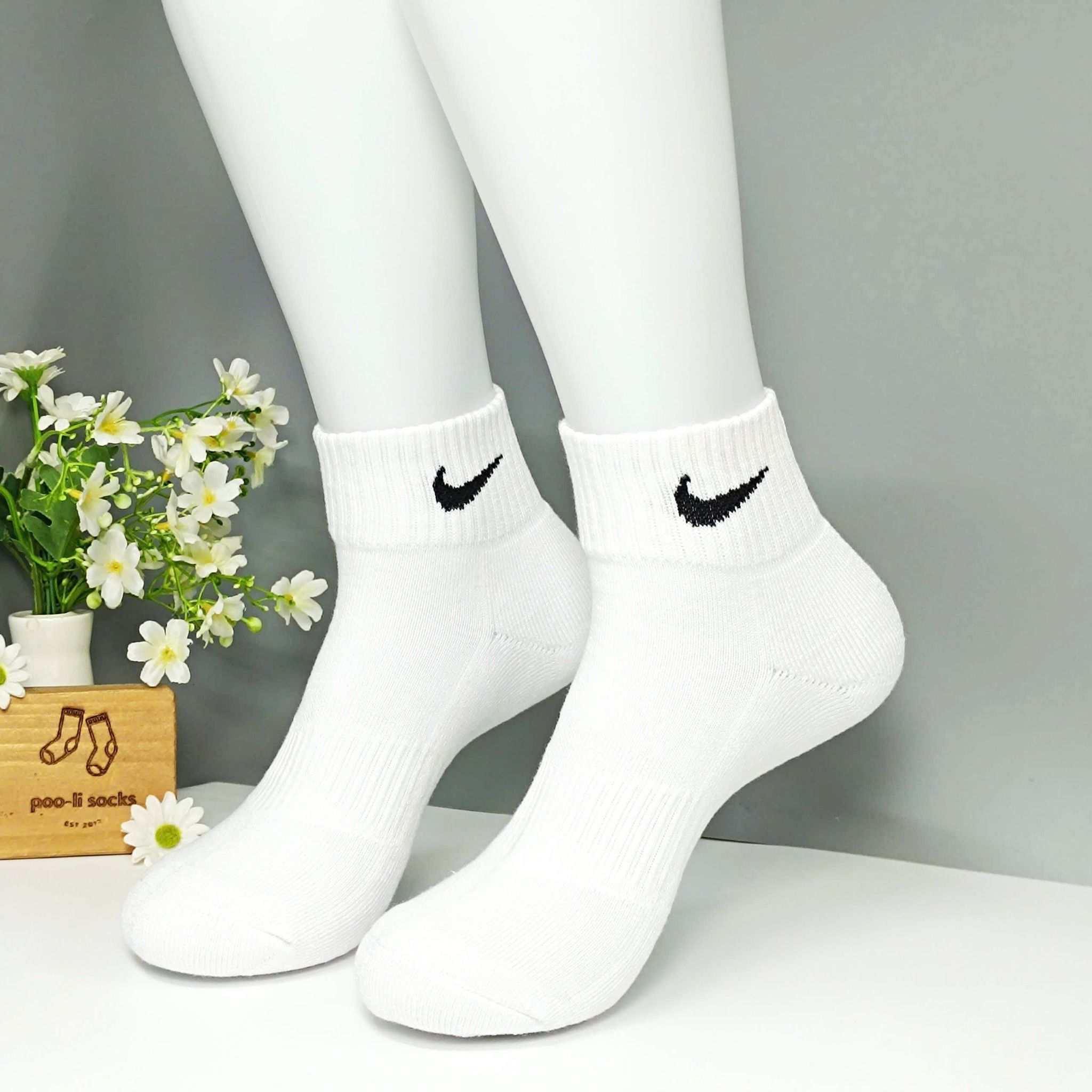 Vớ trung hoạ tiết NIKE