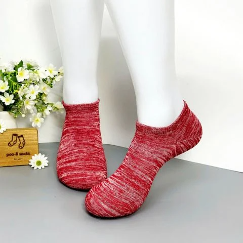 Vớ ngắn họa tiết đỏ