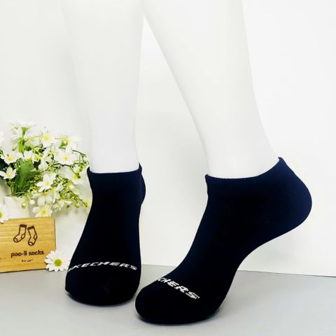 Vớ ngắn thể thao Skechers đen chữ trắng