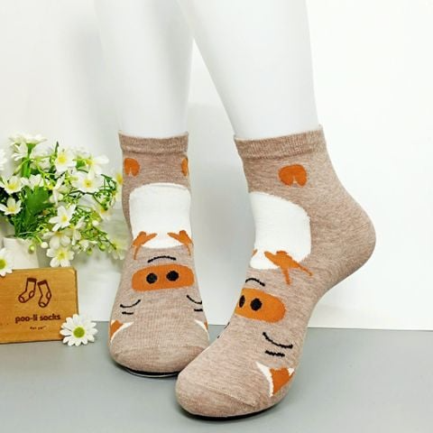 Vớ trung họa tiết heo con nâu đậm