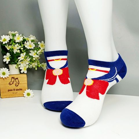 Vớ ngắn họa tiết thủy thủ mặt trăng nơ đỏ