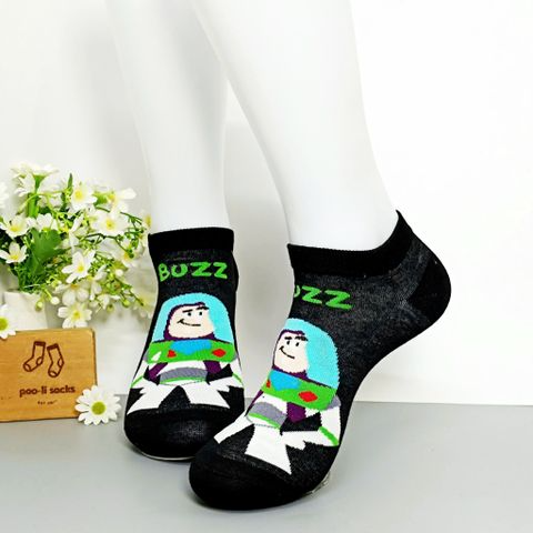 Vớ ngắn họa tiết hoạt hình đen BUZZ