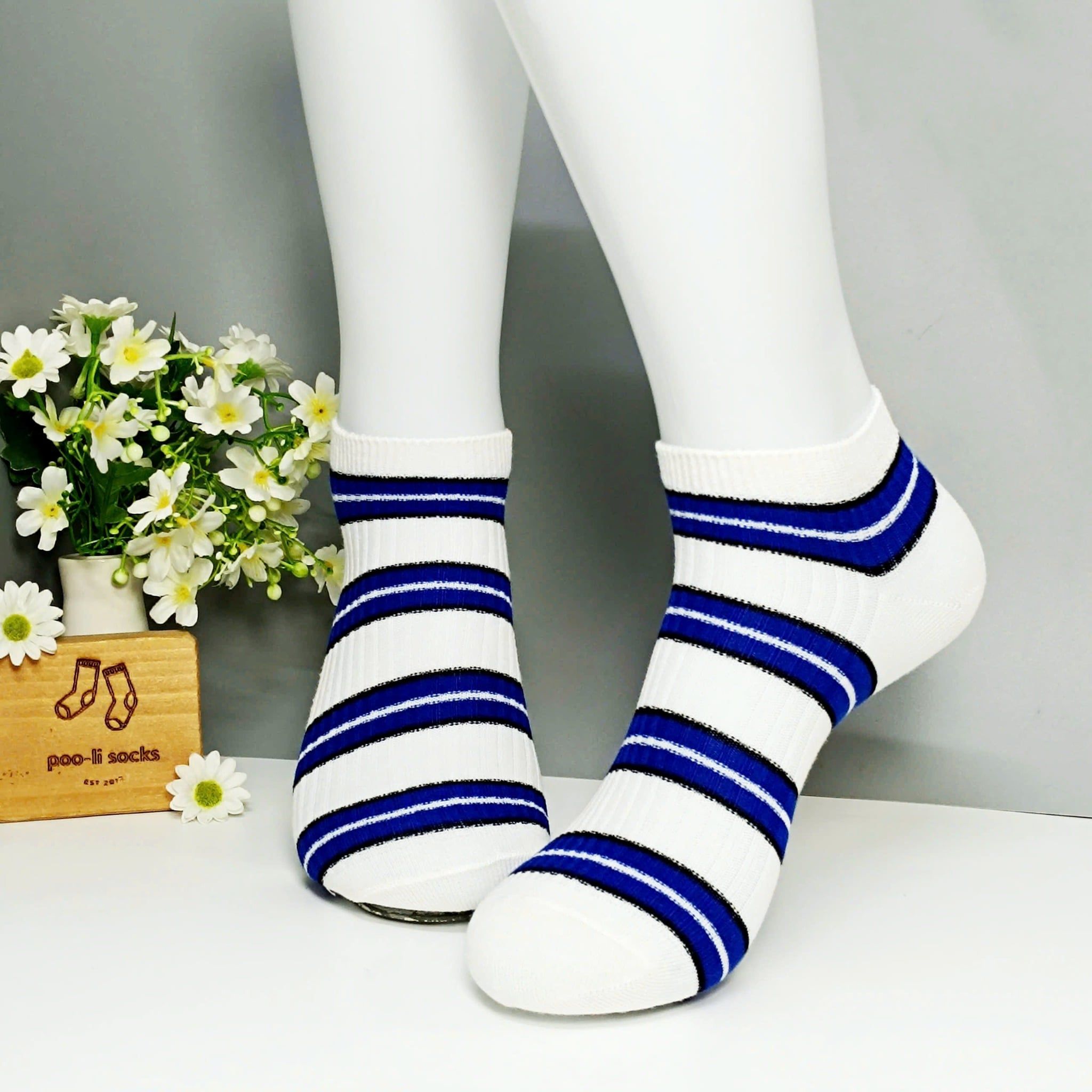 Vớ ngắn họa tiết sọc