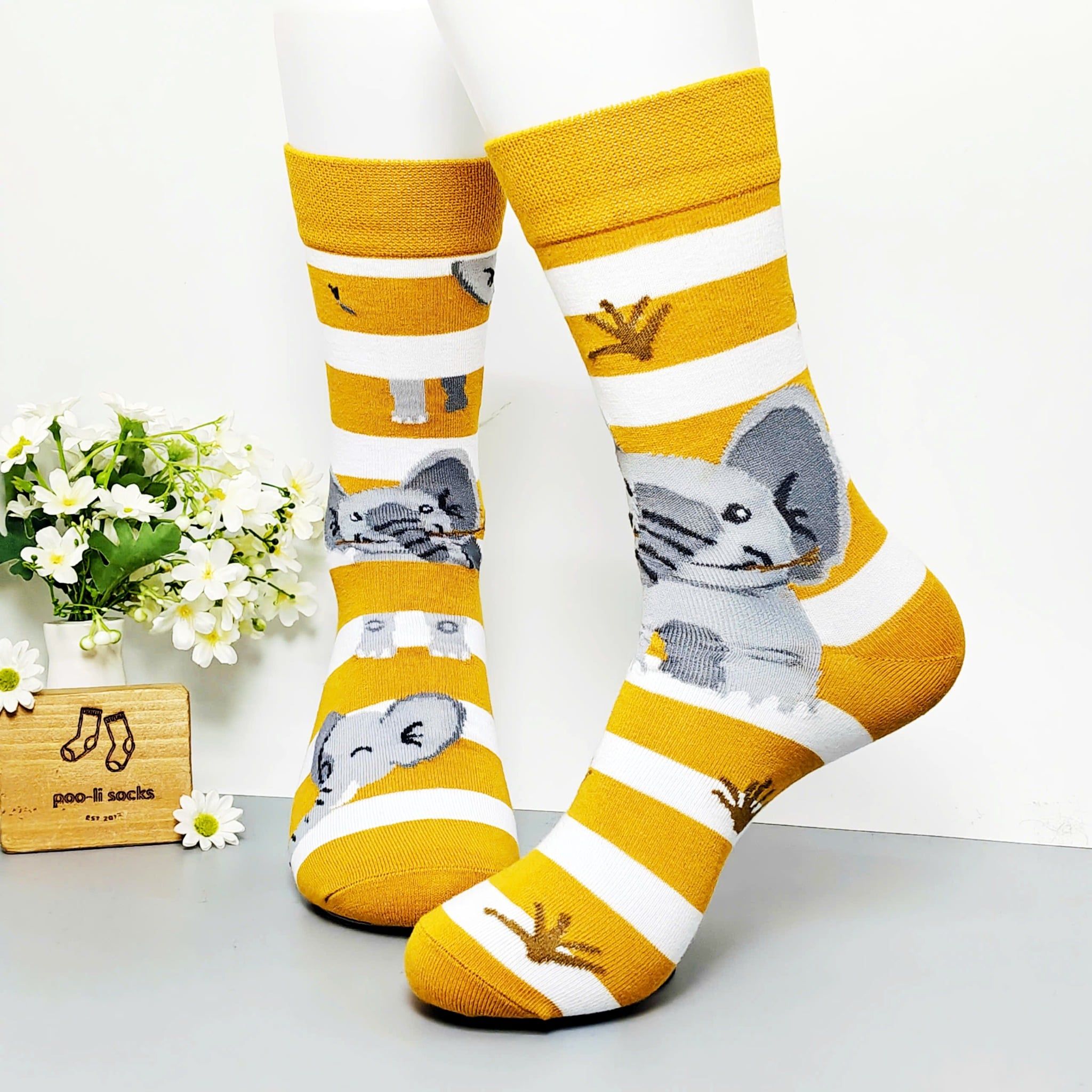 Vớ dài sọc trắng vàng hoạ tiết chú voi con