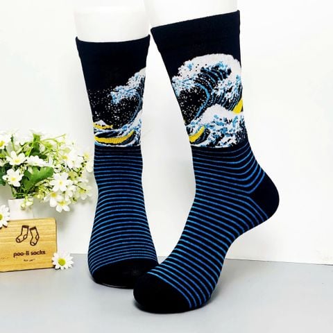  Vớ dài hoạ tiết phi hành gia và sóng nhật bản 